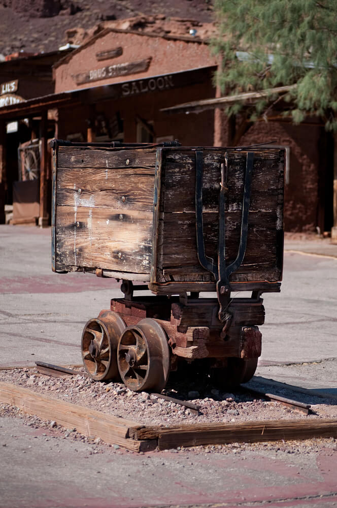 An old mining cart like those used at Silver Reef Ghost Town.